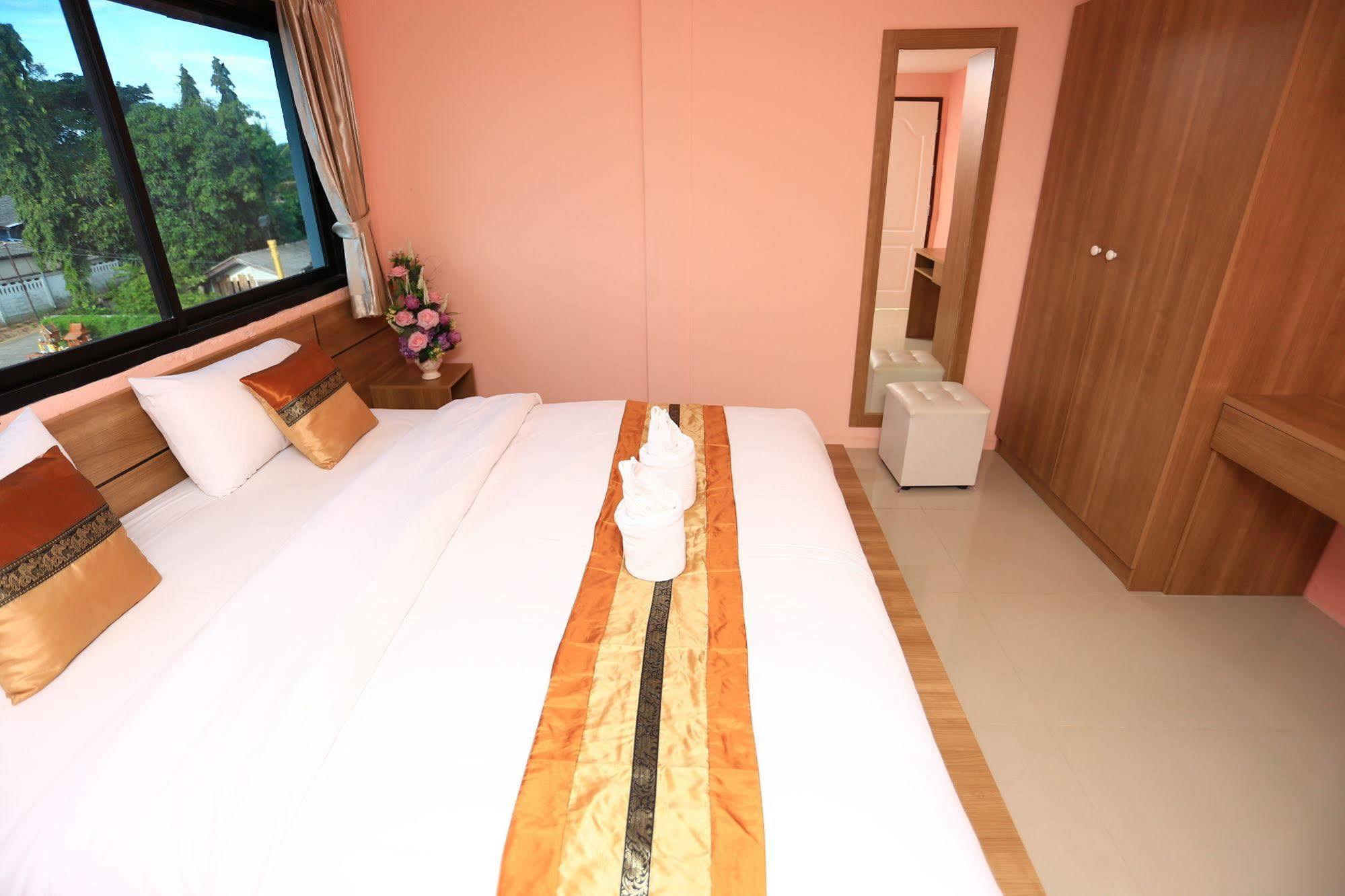 Airbest Gemtree Lampang Hotel Exteriér fotografie